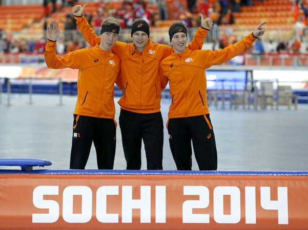 Olimpiados greitojo čiuožimo varžybų 5000 m rungtyje visus medalius susižėrė olandai