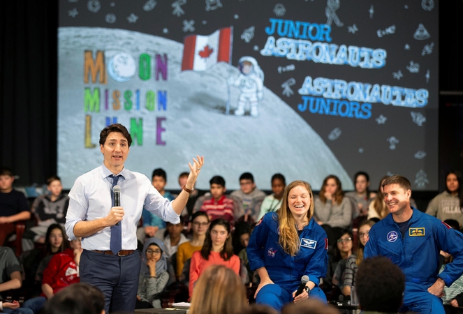 J. Trudeau: Kanada „skrenda į mėnulį“