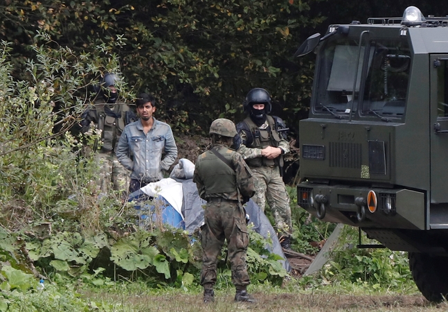 EŽTT įpareigojo Latviją ir Lenkiją laikinai teikti pagalbą įstrigusiems migrantams
