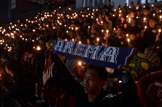 Šešiems asmenims pareikšti kaltinimai dėl Indonezijos stadiono katastrofos