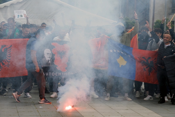 Neramioje Kosovo šiaurėje kilo etninių serbų susirėmimai su policija