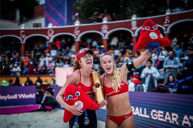 Lietuvos paplūdimio tinklininkių skriaudikės suklupo finale, tarp vyrų – sensacingas čekų triumfas