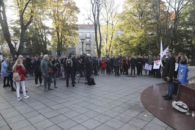 Žurnalistai piktinasi: valdžios veiksmai riboja žmogaus teises bei laisves