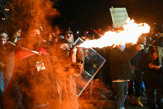 AFP ragina kuo greičiau paleisti jos žurnalistą, suimtą dėl protestų Stambule
