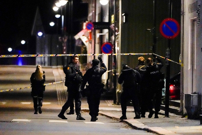 Norvegijoje lanku ginkluotas vyras nušovė penkis žmones, du sužeidė 