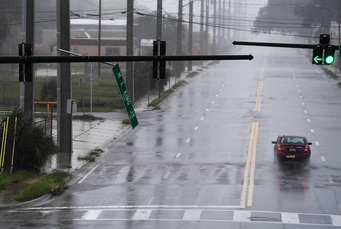 Uraganas „Matthew“ apdraskė NASA raketų paleidimo centrą