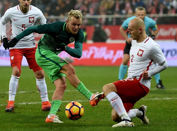 Lenkijos ir Slovėnijos futbolo rinktinės išsiskyrė taikiai