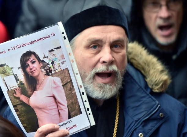 Ukrainos visuomenė pasipiktino dėl žmogaus teisių aktyvistės I. Nozdrovskos nužudymo