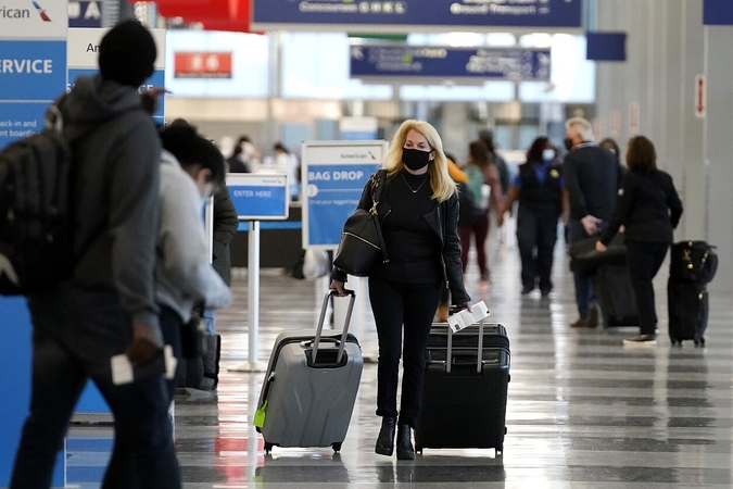 Europolas perspėja dėl padirbtas neigiamų COVID-19 testų pažymas pardavinėjančių sukčių