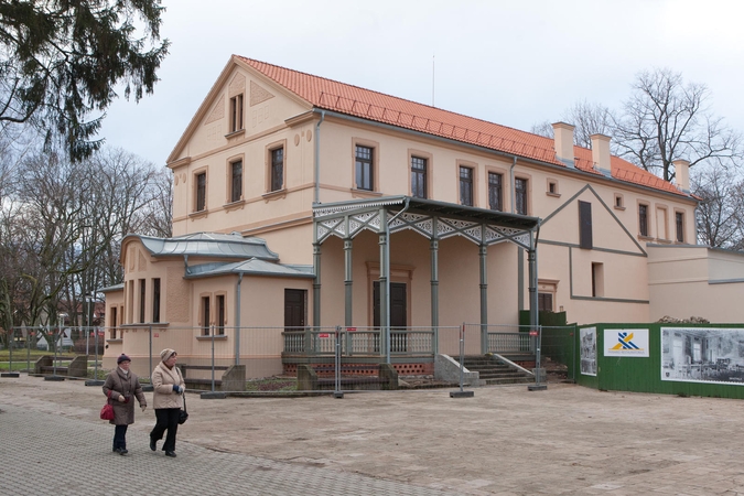 Teismas: Kurhauzo kiemo statiniai priklauso Palangos savivaldybei 