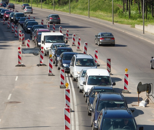 Premjeras: automobilių mokestis gali atsirasti ateityje