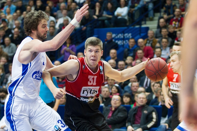 "Lietuvos rytas" savo aikštėje gavo per snapą nuo "Zenit" krepšininkų