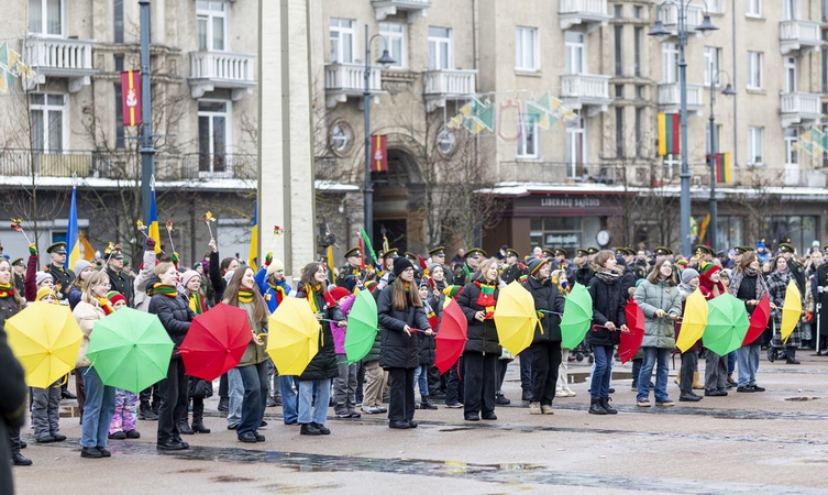 Jubiliejinė Kovo 11-oji bus paminėta su karių paradu, koncertais, laužais