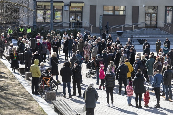 Prie Seimo – protestas prieš karantiną