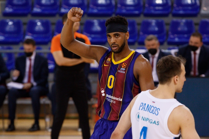 Neįtikėtiną trilerį laimėjusi „Barcelona“ išlygino serijos rezultatą