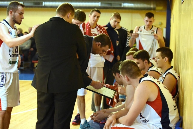 Jonavos klubas perlipo „Olimpo“ barjerą ir žais draugiško turnyro Tauragėje finale