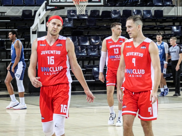 „Uniclub Casino - Juventus“ žengė į R. Girskio taurės turnyro finalą