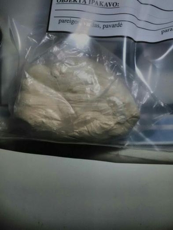 Girtas čigonas nuteistiesiems vežė pusę kilogramo narkotikų