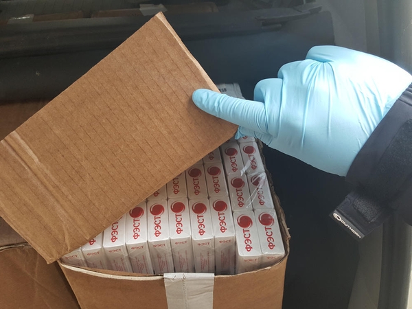 Švenčionių rajone sulaikytas baltarusis gabeno nelegalius rūkalus