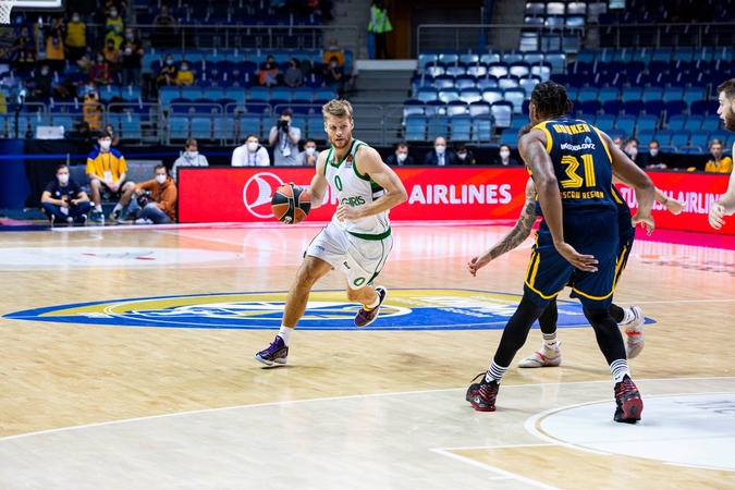 „Žalgiris“ svečiuose įveikė išretėjusios sudėties „Chimki“ komandą