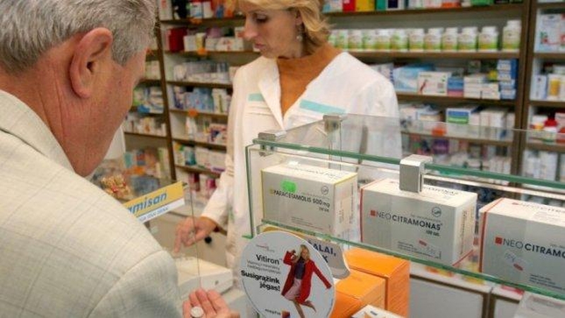 Netrukus vaistininkas prižiūrės ir jūsų namų vaistinėlę, ir lėtinę ligą?