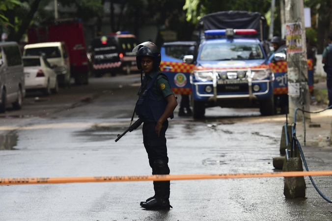 Įkaitų drama Bangladeše: visi nužudytieji – užsieniečiai
