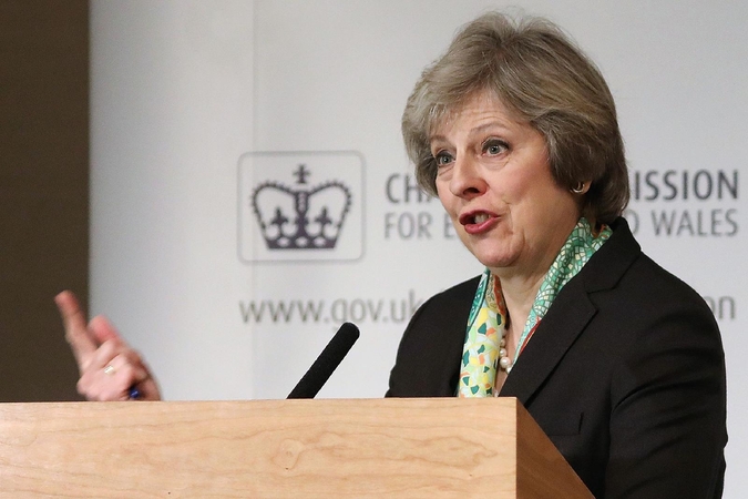 Britanijos premjerė perspėjo apie skaldymo politiką