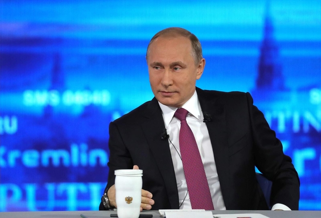 V. Putinas „Tiesioginės linijos“ laidoje: tikiuosi normalių JAV ir Rusijos santykių