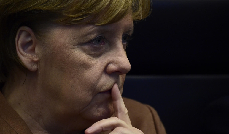 Keičiasi A. Merkel politikos kryptis: ką tai galėtų reikšti?