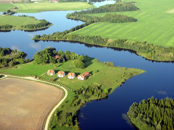 Kauno rajonu galima grožėtis ir iš dangaus