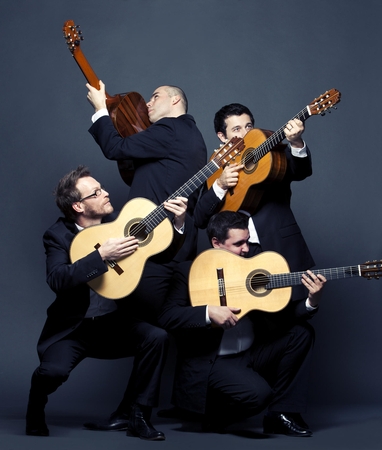 Festivalio „Gitaros fiesta“ scenoje muzikuos net žinomi aktoriai