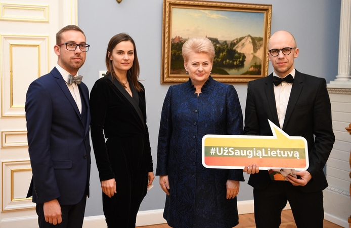 „Už saugią Lietuvą“ ženkleliai – naujiems ambasadoriams