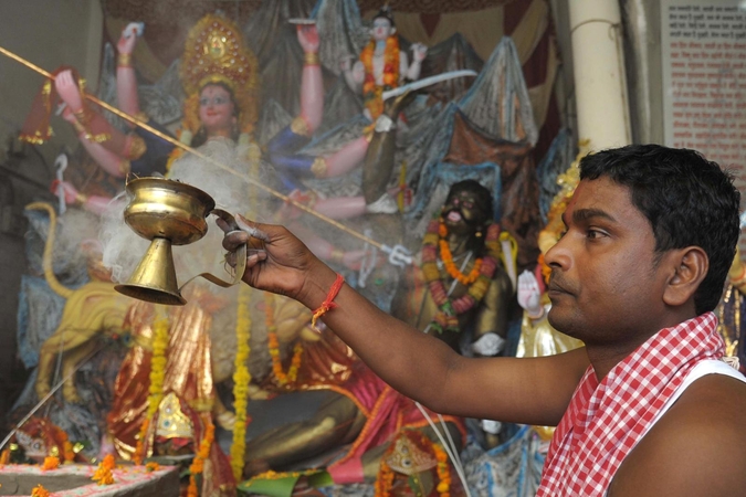 Indija per populiarų hinduistų festivalį švenčia gėrio pergalę prieš blogį