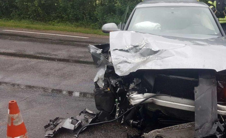 Po avarijos Dotnuvoje darbo neteko dar du policininkai