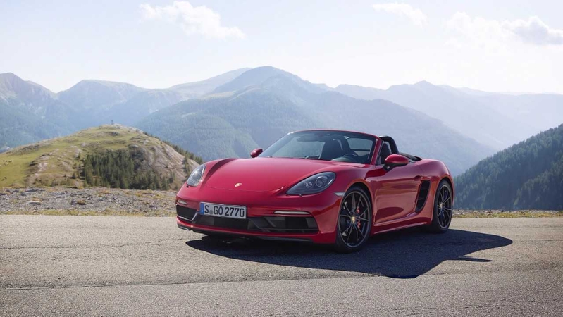 Naujieji „Porsche 718 GTS“ modeliai sukurti sportiškumui