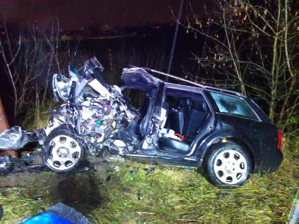Tragedija Jonavos rajone: "Audi" rėžėsi į geležinkelio tiltą, vairuotojas žuvo