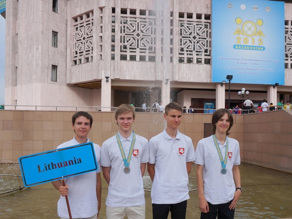 Iš informatikos olimpiados Kazachstane – sidabro ir bronzos medaliai