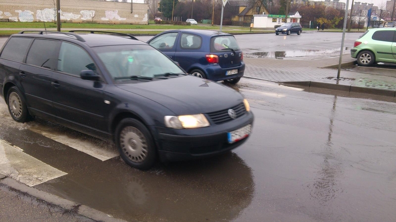Pėstieji žengia į balas