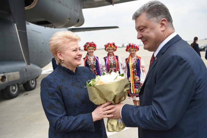 D. Grybauskaitė sveikina Ukrainą su beviziu režimu