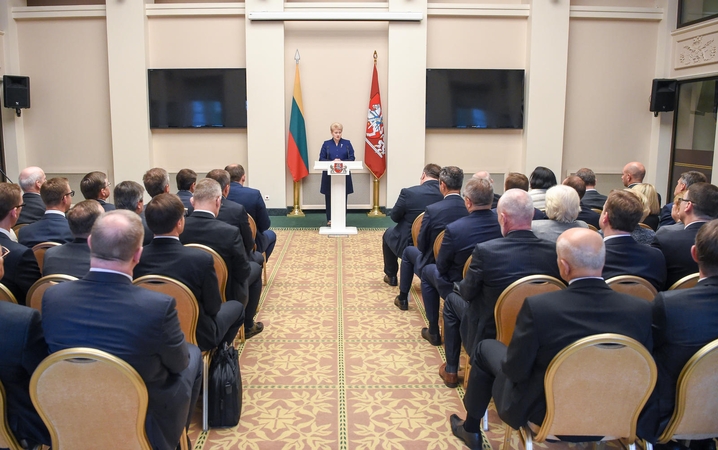 Prezidentė: reikia efektyviau informuoti emigrantus apie galimybes grįžti