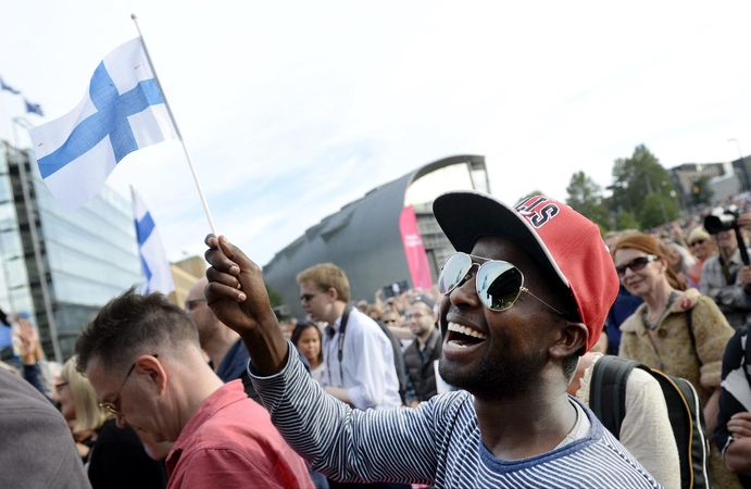 Daugiau nei 10 tūkst. suomių dalyvavo mitinge už multikultūralizmą