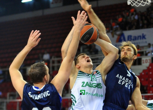 S.Štombergo kariauna neatsilaikė Stambule: "Anadolu Efes" - "Žalgiris" 72:61