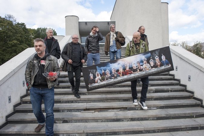 Grupė "Foje" įsikūnijo į "Paskutinės vakarienės" dalyvius