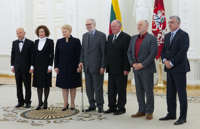 Prezidentė įteikė nacionalines premijas
