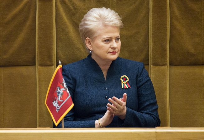 Švenčiant nepriklausomybės 25-metį, prezidentė kviečia vienytis dėl naujų grėsmių