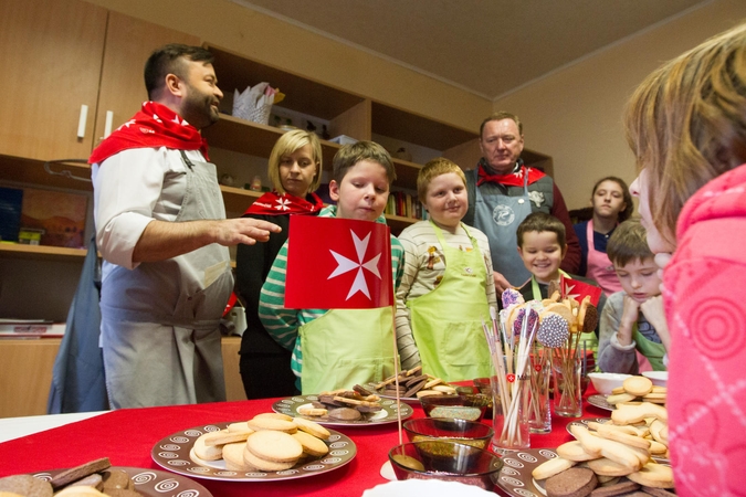 Vaikų dienos centro auklėtiniai kartu su svečiais ruošėsi Velykoms