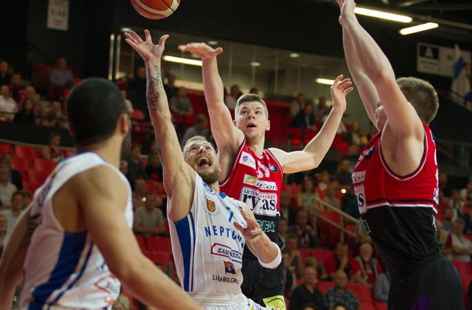 „Lietuvos rytas“ mažąjį finalą pradėjo pergale prieš „Neptūną“