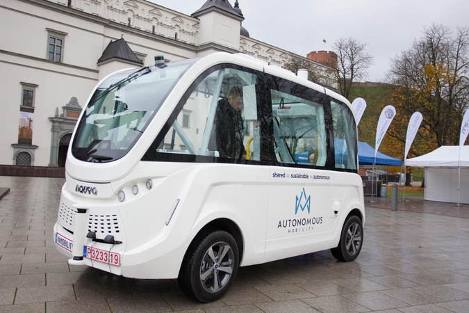 Vilniuje išbandytas pirmasis Lietuvoje savaeigis automobilis