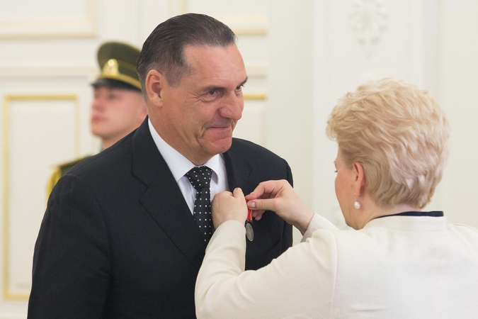 Valstybės dieną – apdovanojimai iš prezidentės rankų