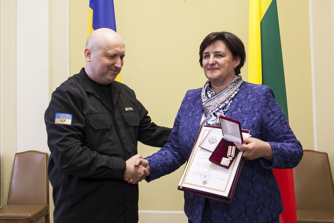 Seimo pirmininkė Ukrainoje apdovanota I laipsnio garbės ženklu